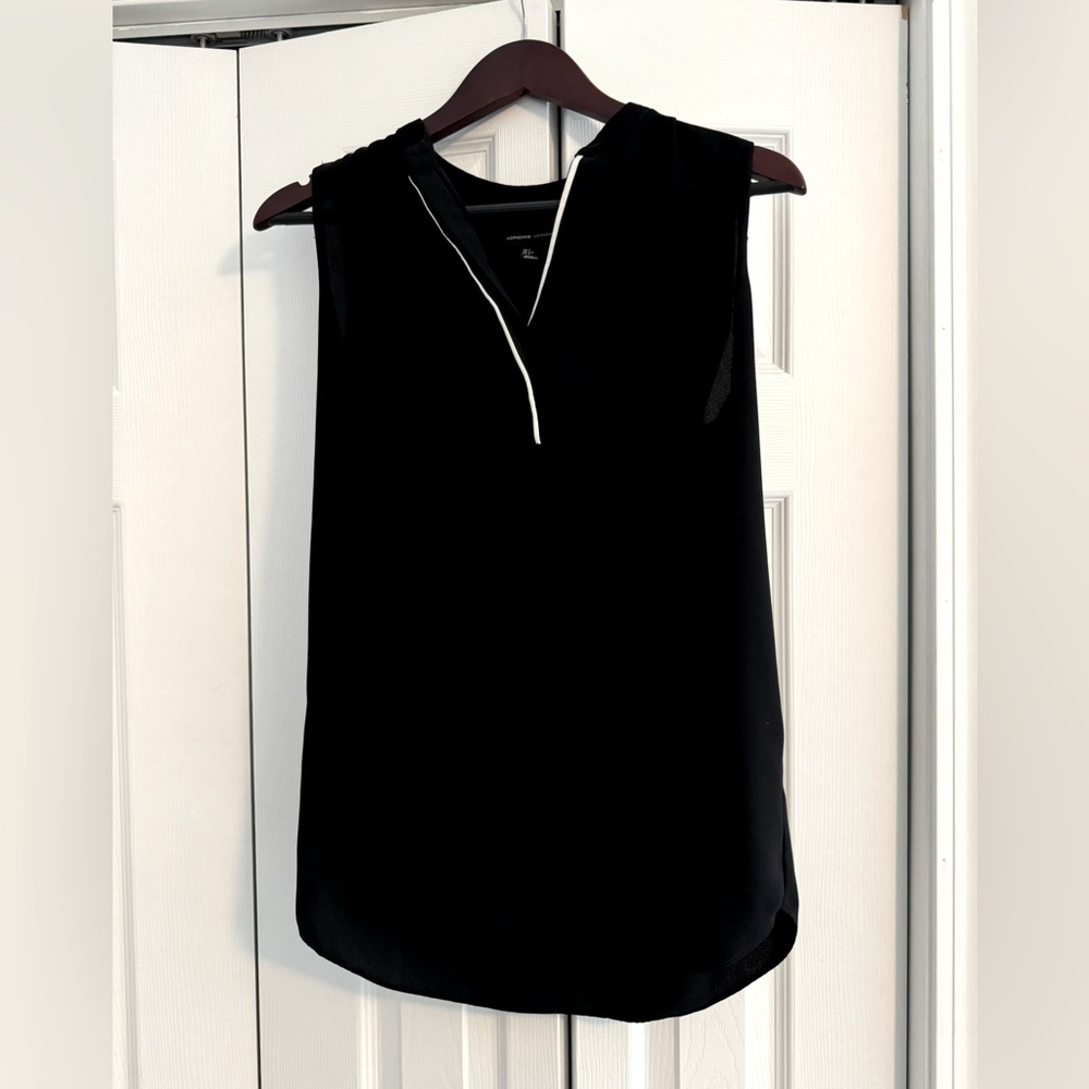 Adrienne Vittadini blouse, size small.